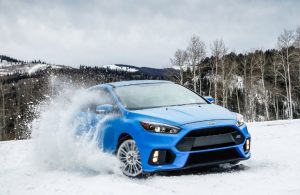 2016 Ford Focus in snow