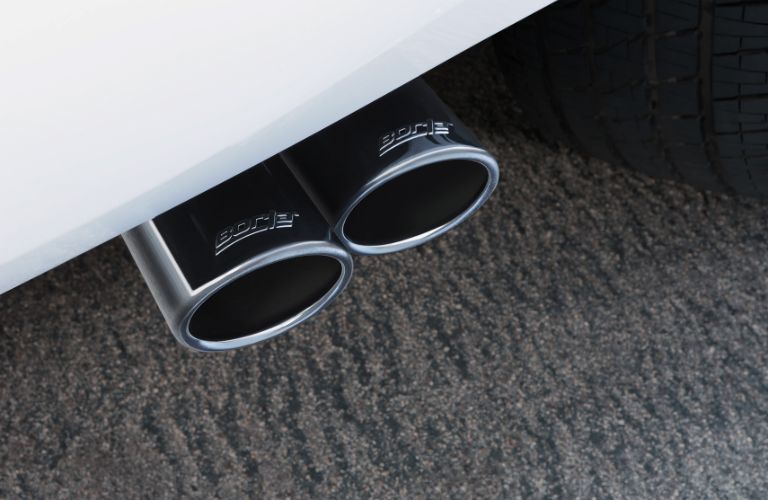 dual tailpipes of 2019 chevy tahoe